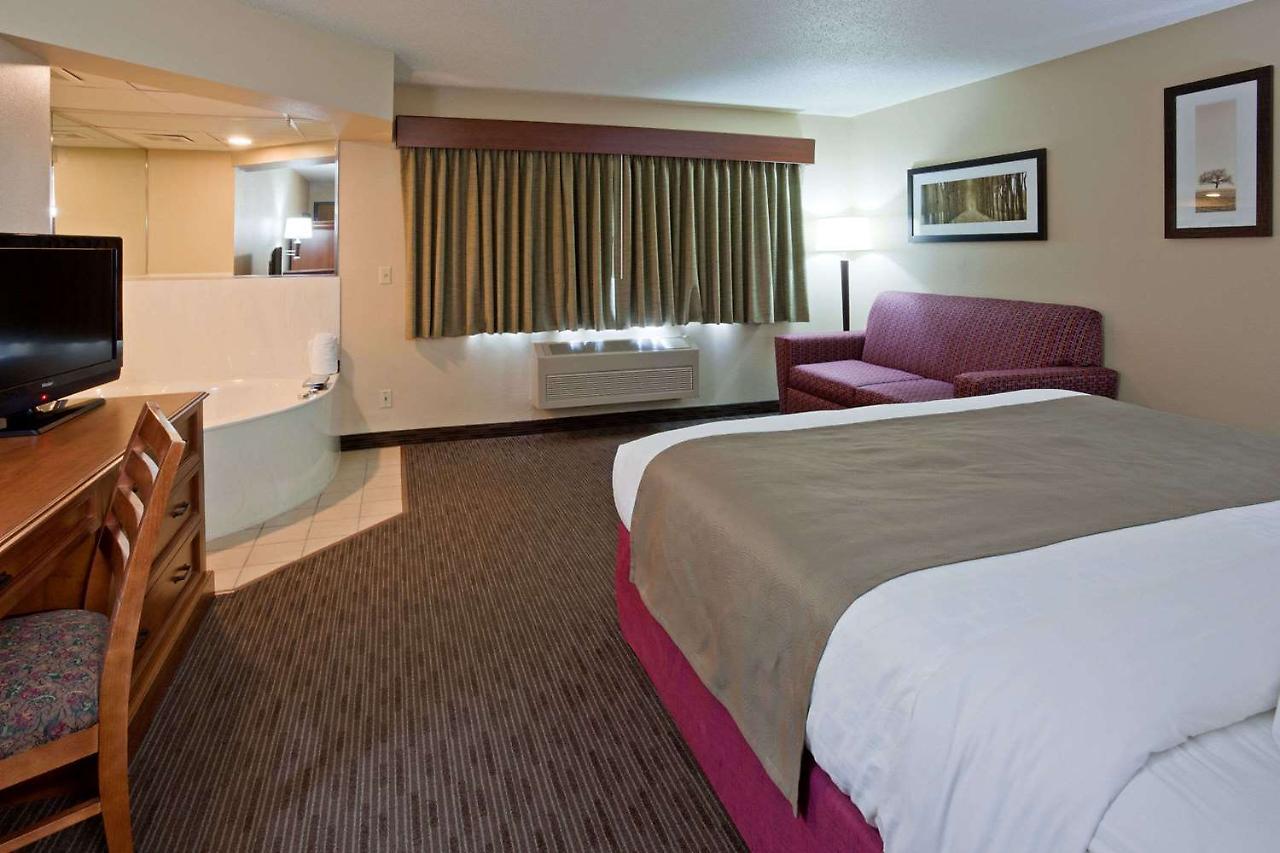 Americinn By Wyndham Duluth South Black Woods Event Center Proctor Екстериор снимка